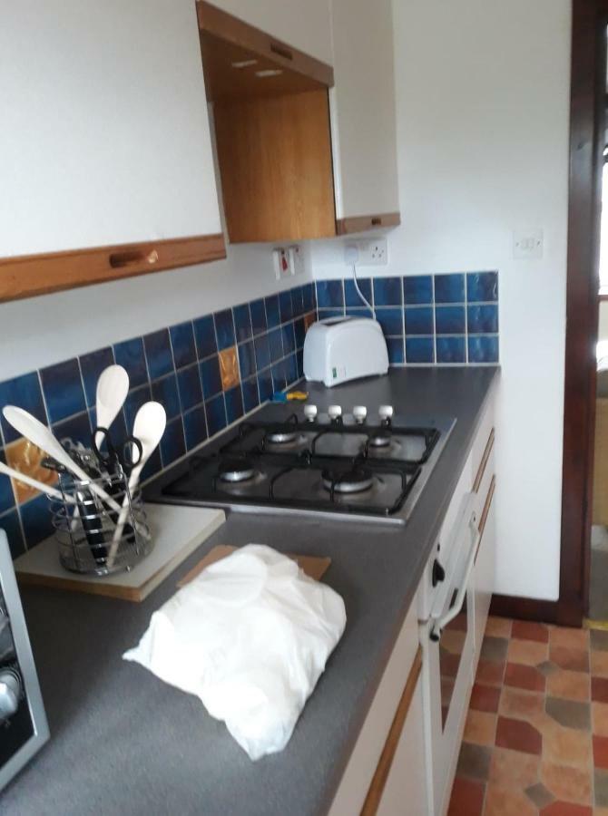 אינברנס Apartment 22B Self Catering מראה חיצוני תמונה