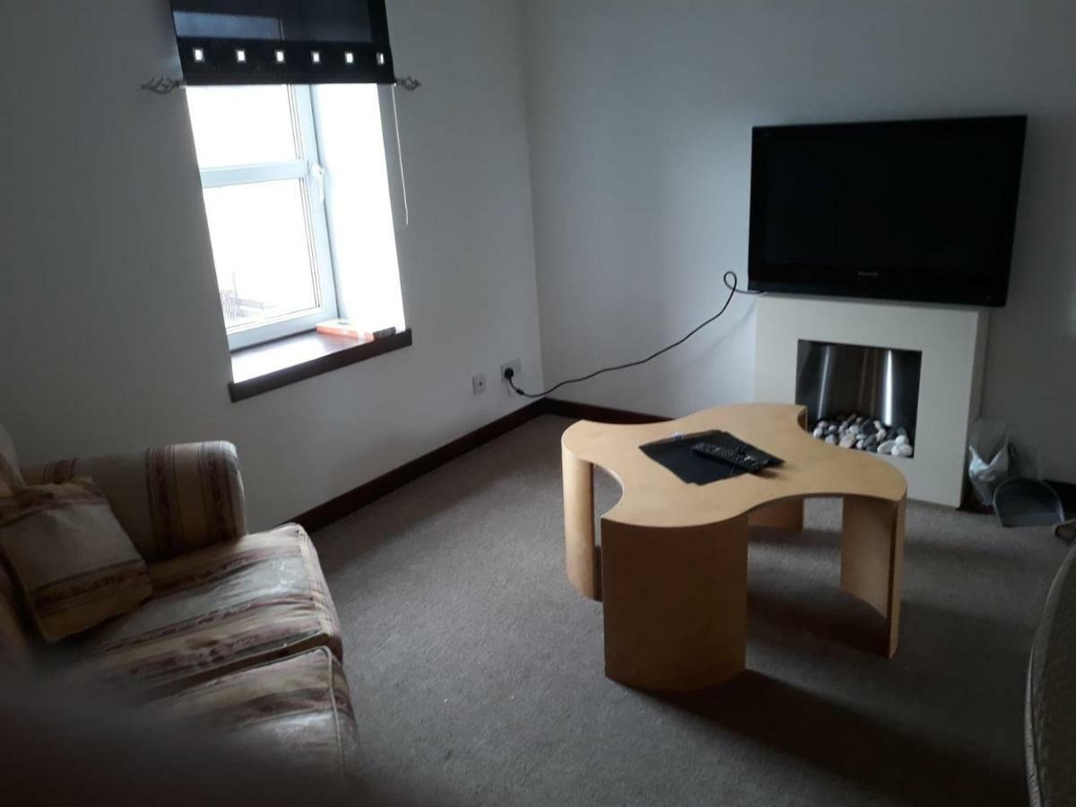 אינברנס Apartment 22B Self Catering מראה חיצוני תמונה